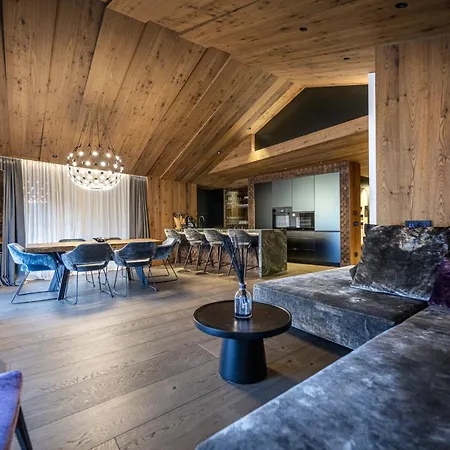Urela Luxury